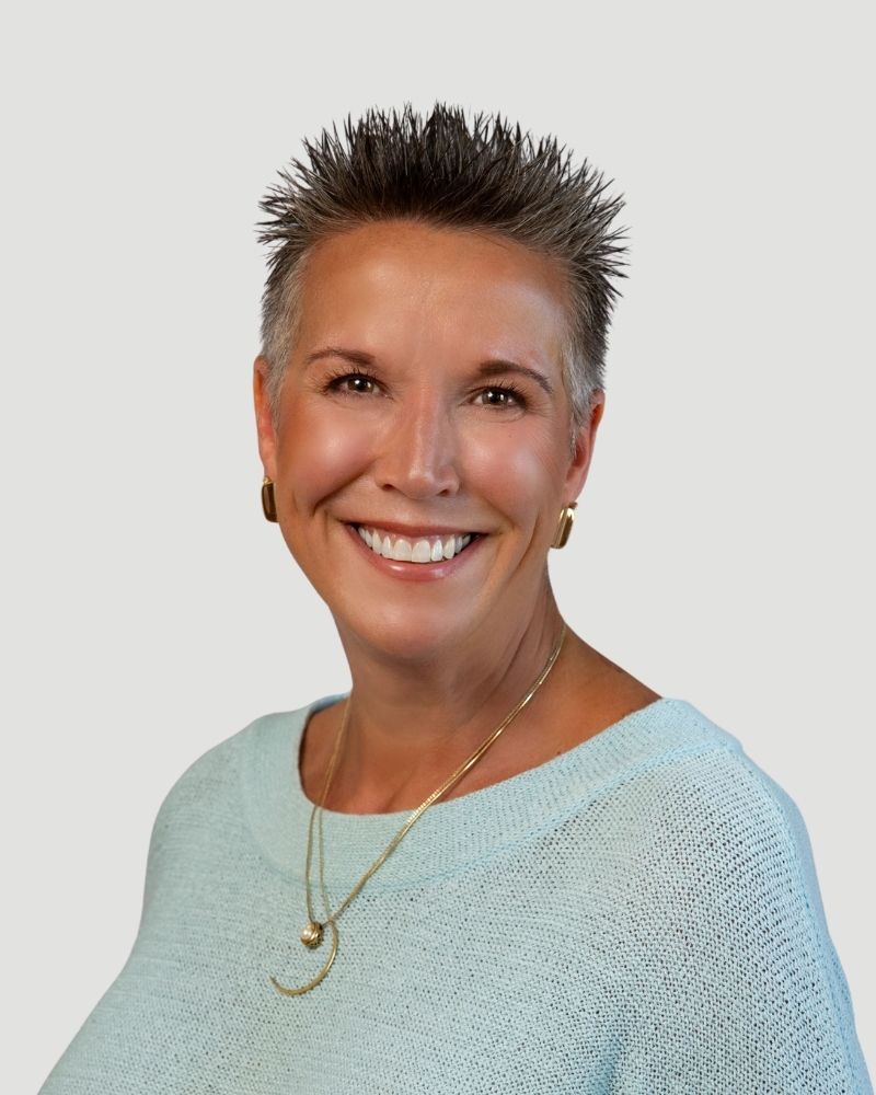 Shannon Benolken Headshot